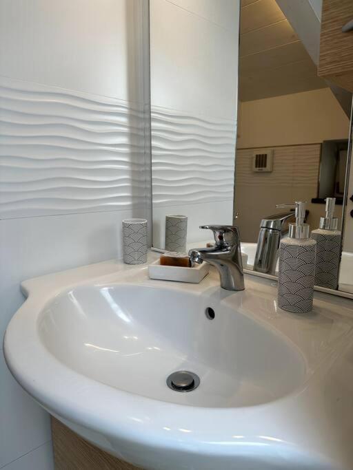 The Sweet Attic Room - De Vivo Realty Meta Di Sorrento Kültér fotó