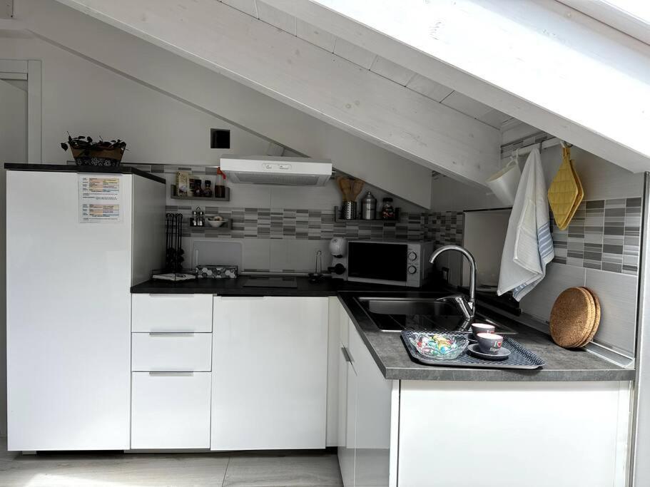 The Sweet Attic Room - De Vivo Realty Meta Di Sorrento Kültér fotó
